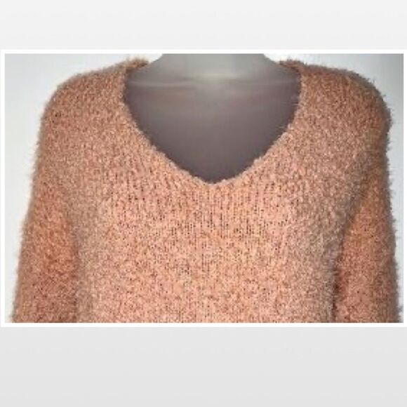 New Large Peachy Pink Chunky Knit Sweater - Picture 4 of 16